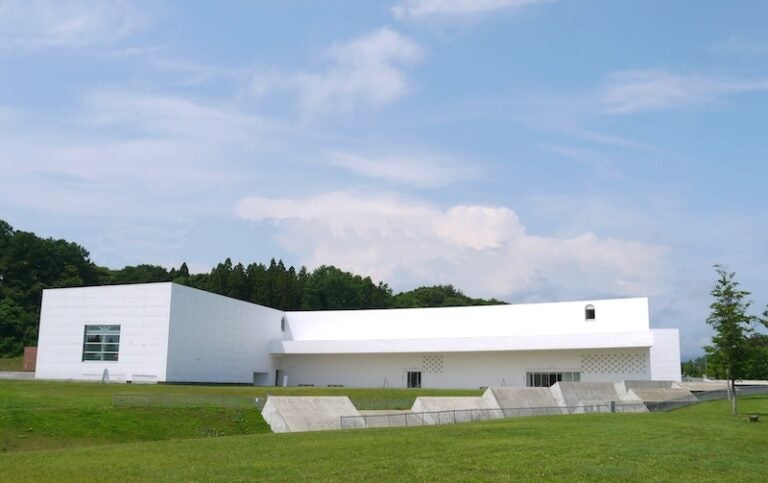 青森縣立美術館